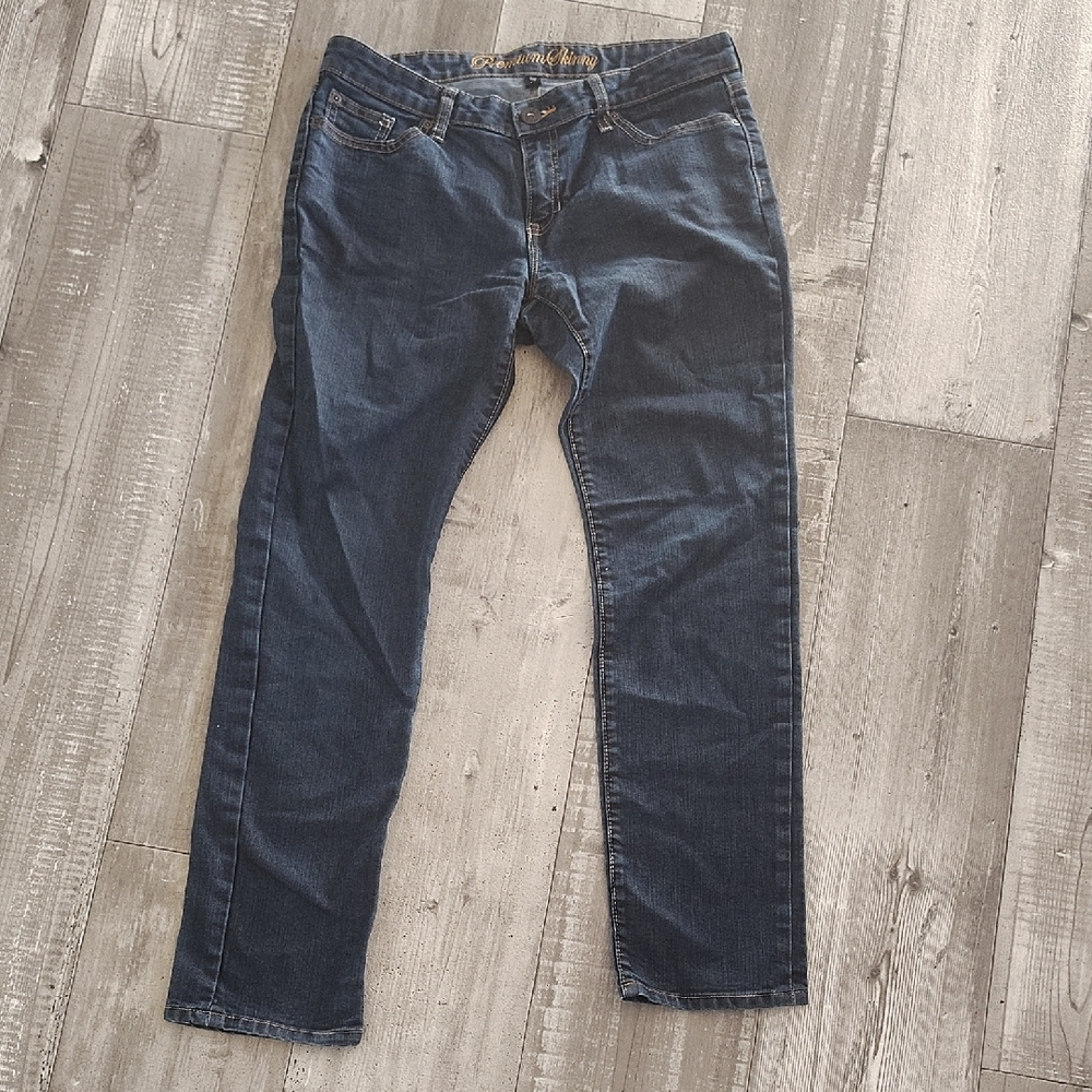 Women's Skinny Jeans in Dark Blue